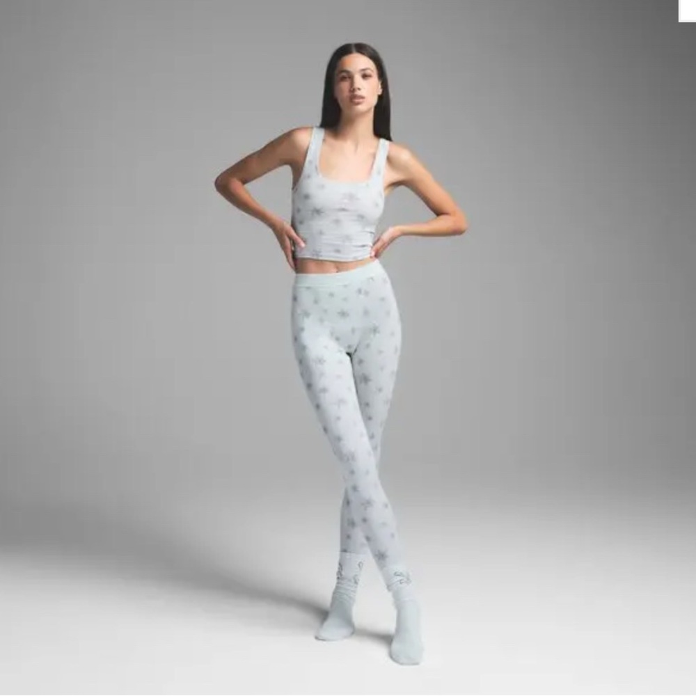 The PERFECT X-mas GIFT!!
DISCONTINUED Cotton Rib Tank Legging  *Frost Snowflake